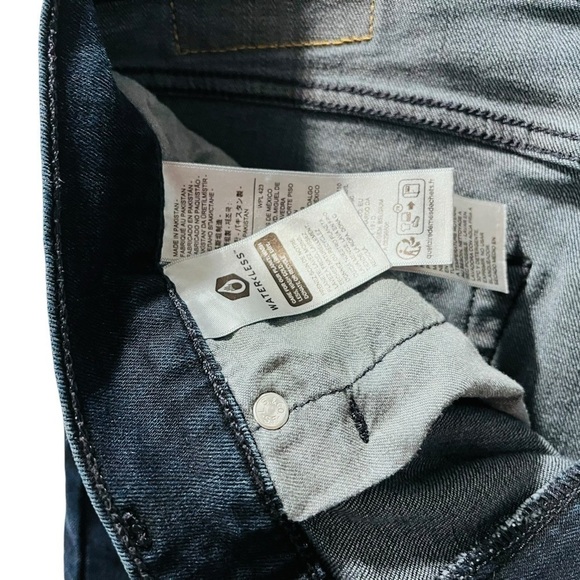 Levi's Strauss 502 Taper Fit Men's Jeans 32x26 Dark Wash Casual Denim Pocket - Picture 4 of 7